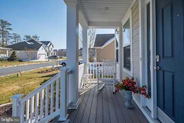  Real Estate for Sale - 10311 Quarter Deck Ln in Berlin Photo 2