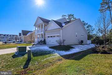  Real Estate for Sale - 10311 Quarter Deck Ln in Berlin Photo 5