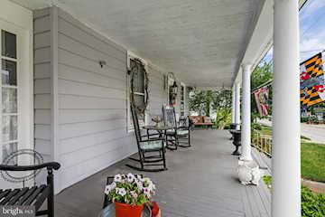  Real Estate for Sale - 207 Williams St in Berlin Photo 4