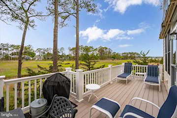  Real Estate for Sale - 10317 Quarter Deck Ln in Berlin Photo 2