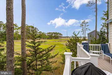  Real Estate for Sale - 10317 Quarter Deck Ln in Berlin Photo 4
