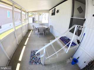 Montego Bay Civic Association Real Estate for Sale - 163 Clam Shell Rd in Ocean City Photo 4