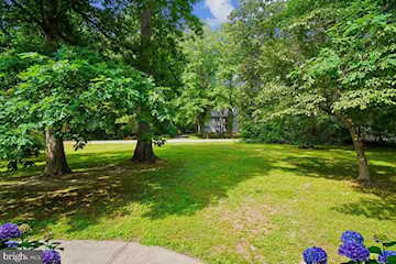  Real Estate for Sale - 10541 Shady Dr in Berlin Photo 5