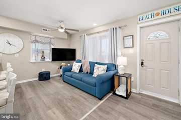 Oceanside 42 Real Estate for Sale - 15 42nd St #1W in Ocean City Photo 3