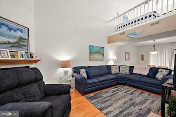 Marlin Cove Real Estate for Sale - 106 120th St #406 in Ocean City Photo 5