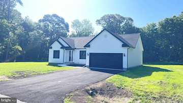  Real Estate for Sale - 28142 Blueberry Ave in Dagsboro Photo 2