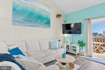 Diamond Bay Real Estate for Sale - 132 Jamestown Rd #601 in Ocean City Photo 4
