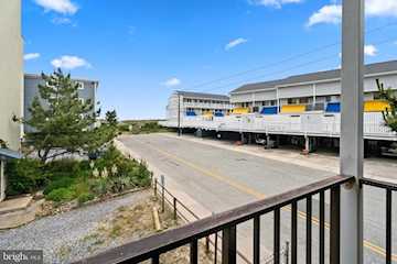 Sunset South Real Estate for Sale - 10 68th St #1 in Ocean City Photo 4