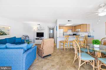 Watergate I (135Th St.) Real Estate for Sale - 10 135th St #106 in Ocean City Photo 3