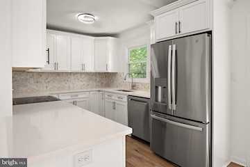 Real Estate for Sale - 302 Franklin Ave in Berlin Photo 2