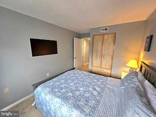Sun Chaser Real Estate for Sale - 11 36th St #306 in Ocean City Photo 5