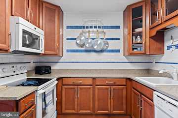 Club Ocean Villas II Real Estate for Sale - 105 120th St #18A in Ocean City Photo 5