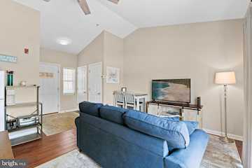 Bethany Beach Inn Real Estate for Sale - 39634 Jefferson Bridge Rd in Bethany Beach Photo 2