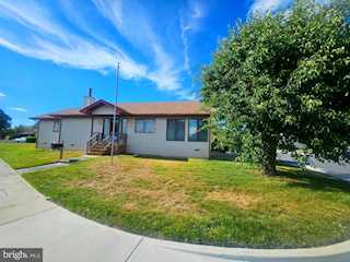  Real Estate for Sale - 400 136th St in Ocean City Photo 2