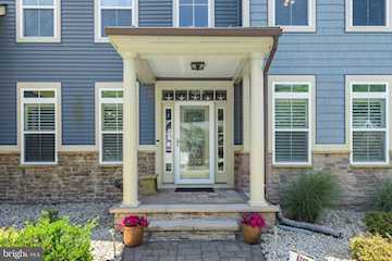  Real Estate for Sale - 30977 Scissorbill Rd in Ocean View Photo 2