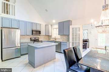  Real Estate for Sale - 127 Nottingham Ln in Ocean Pines Photo 4