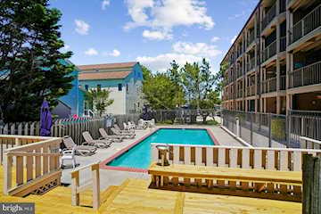 Jamaica Bay Real Estate for Sale - 204 33rd St #30302 in Ocean City Photo 2