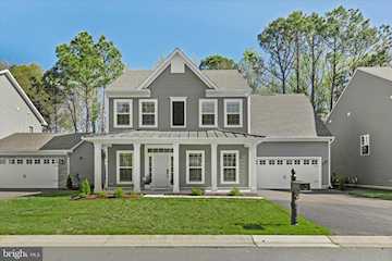  Real Estate for Sale - 12105 Landings Blvd in Berlin Photo 2