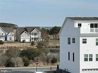  Real Estate for Sale - 12433 Coastal Marsh Dr #5 in Berlin Photo 3