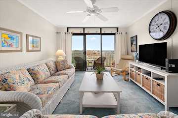 Breakwater II Real Estate for Sale - 13305 Wight St #103 in Ocean City Photo 3