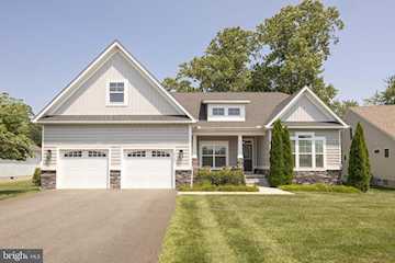 Real Estate for Sale - 13135 Muirfield Ln in Berlin Photo 2