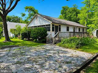  Real Estate for Sale - 505 Collins St in Bethany Beach Photo 2