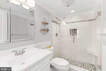 Diamond Beach Real Estate for Sale - 3801 Atlantic Ave in Ocean City Photo 4