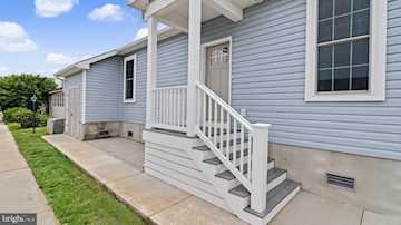  Real Estate for Sale - 13214 Ocean Dr in Ocean City Photo 4