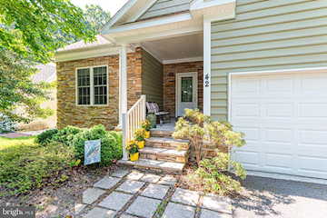  Real Estate for Sale - 42 Quarter Staff Pl in Ocean Pines Photo 2