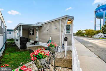  Real Estate for Sale - 119 136th St in Ocean City Photo 3