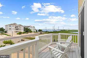  Real Estate for Sale - 6 S Shore Dr in North Bethany Photo 4