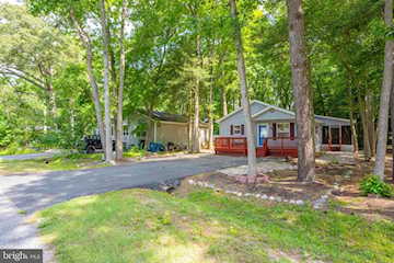  Real Estate for Sale - 15 Lord Guy Terrace in Ocean Pines Photo 2