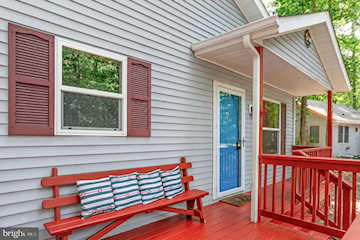  Real Estate for Sale - 15 Lord Guy Terrace in Ocean Pines Photo 5