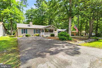  Real Estate for Sale - 84 Seafarer Ln in Ocean Pines Photo 2