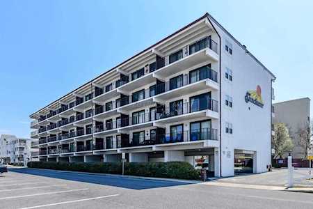 11 36th St #302 Ocean City, MD 21842