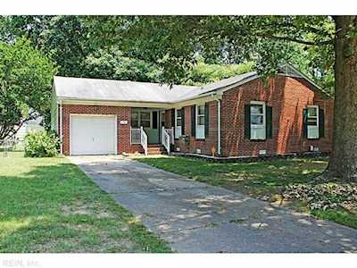 118 Pocahontas Dr Newport News, VA 23602