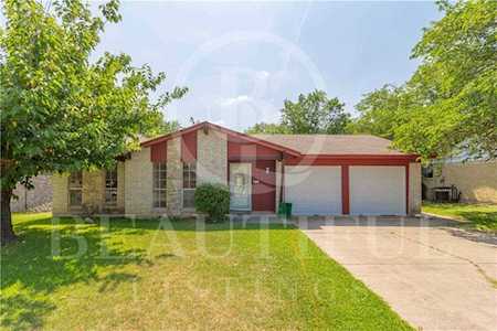 6824 Margaret Drive Forest Hill, TX 76140