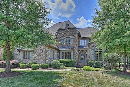 220 GLENMOOR Dr Waxhaw, NC 28173