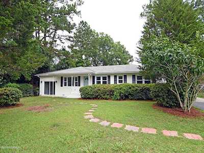 4121 Lockwood Drive Wilmington, NC 28405