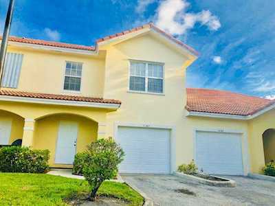 1267 NW 27 Avenue Pompano Beach, FL 33069