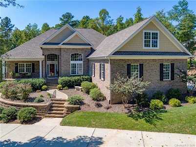 626 May Green Dr Lake Wylie, SC 29710