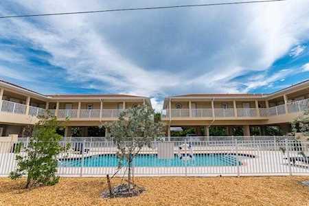 2405 N Beach Road #16 Englewood, FL 34223