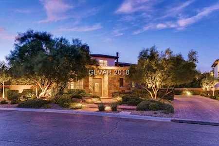 24 Lookout Ridge Dr Las Vegas, NV 89135