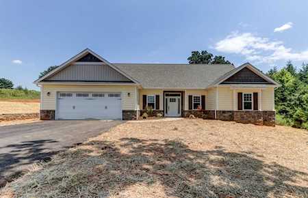 130 Bentgrass Hardy, VA 24101
