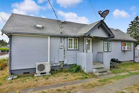 2506 15th St Bremerton, WA 98312