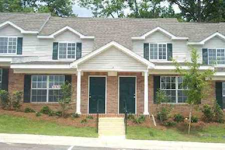 2738 W Tharpe St Tallahassee, FL 32303