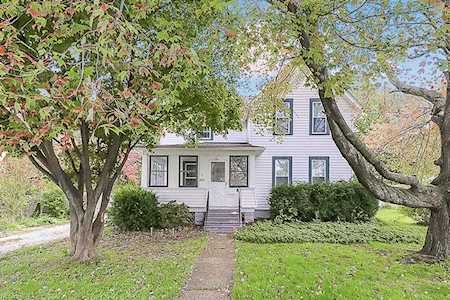 2027 Cook St Cuyahoga Falls, OH 44221
