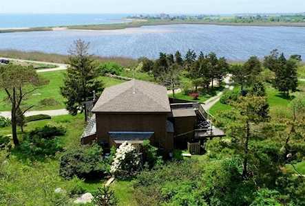 15 Richmond Pond Drive Westport, MA 02790