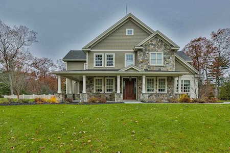 23 Perry Road Boylston, MA 01505
