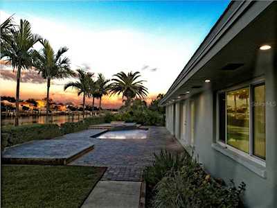 221 Howard Drive Belleair Beach, FL 33786